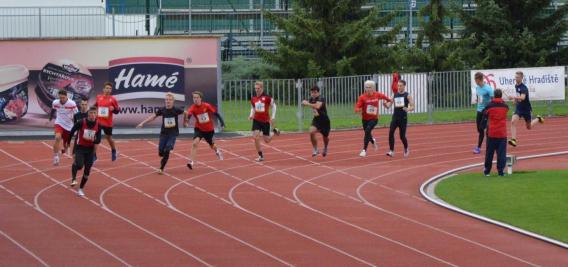 Krajské kolo středoškolského atletického poháru, stadion Uherské Hradiště, 21. 9. 2017 (foto Monika Hlosková) (45)