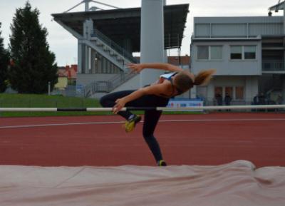 Krajské kolo středoškolského atletického poháru, stadion Uherské Hradiště, 21. 9. 2017 (foto Monika Hlosková) (15