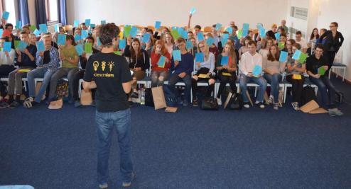 Science slam na GFPVM, aula školy, 25. 9. 2017 (foto Monika Hlosková) (13)