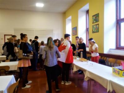 Evropský den jazyků - ruská kuchyně, jídelna GFPVM, 26. 9. 2017 (foto Daniel Ondruch) (19)