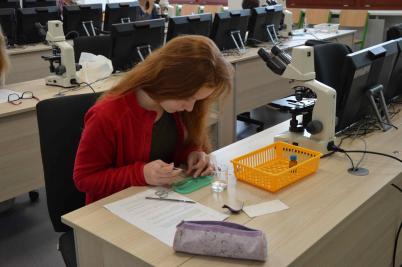 Okresní kolo 52. ročníku Biologické olympiády kategorie C, Praktický úkol, 23. 4. 2018 (foto Monika Hlosková) (2)