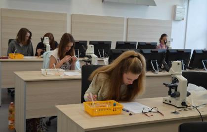 Okresní kolo 52. ročníku Biologické olympiády kategorie C, Praktický úkol, 23. 4. 2018 (foto Monika Hlosková) (3)
