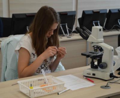 Okresní kolo 52. ročníku Biologické olympiády kategorie C, Praktický úkol, 23. 4. 2018 (foto Monika Hlosková) (4)