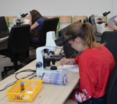 Okresní kolo 52. ročníku Biologické olympiády kategorie C, Praktický úkol, 23. 4. 2018 (foto Monika Hlosková) (10)