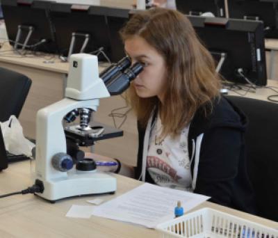 Okresní kolo 52. ročníku Biologické olympiády kategorie C, Praktický úkol, 23. 4. 2018 (foto Monika Hlosková) (11)