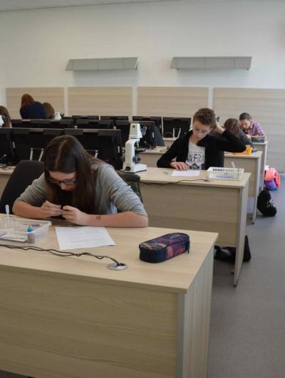 Okresní kolo 52. ročníku Biologické olympiády kategorie C, Praktický úkol, 23. 4. 2018 (foto Monika Hlosková) (17)