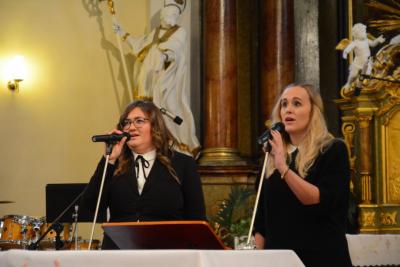 Třetí Adventní koncert sboru Basové G v Rožnově pod Radhoštěm, kostel Všech svatých v Rožnově, 17. 12. 2017 (foto Antonín Ernest) (3)