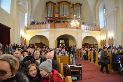 Třetí Adventní koncert sboru Basové G v Rožnově pod Radhoštěm, kostel Všech svatých v Rožnově, 17. 12. 2017 (foto Antonín Ernest) (1)