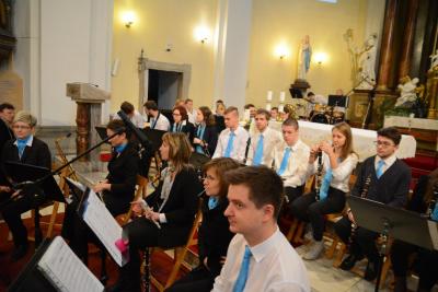 Třetí Adventní koncert sboru Basové G v Rožnově pod Radhoštěm,  kostel Všech svatých v Rožnově, 17. 12. 2017 (foto Antonín Ernest) (5)