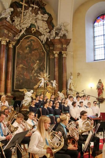 Třetí Adventní koncert sboru Basové G v Rožnově pod Radhoštěm, kostel Všech svatých v Rožnově, 17. 12. 2017 (foto František Jaskula) (2)