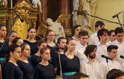 Třetí Adventní koncert sboru Basové G v Rožnově pod Radhoštěm, kostel Všech svatých v Rožnově, 17. 12. 2017 (foto František Jaskula) (3)