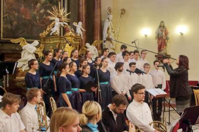 Třetí Adventní koncert sboru Basové G v Rožnově pod Radhoštěm, kostel Všech svatých v Rožnově, 17. 12. 2017 (foto František Jaskula) (4)