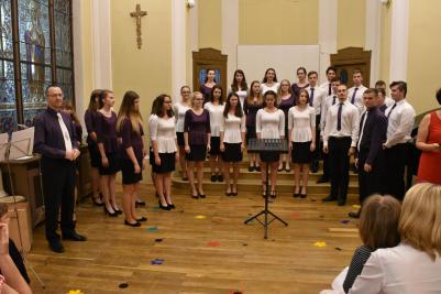 Benefiční koncert Studenti městu 2018, kaple speciálních škol pro sluchově postižené, Valašské Meziříčí, 13. 6. 2018 (foto Pavel Novosád) (12)