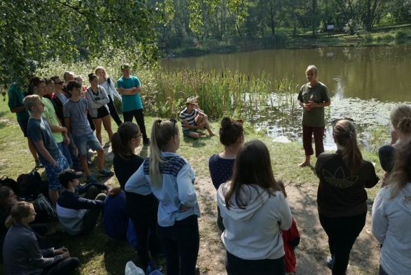 Zoologická exkurze Ekosystém rybníka, 5. 9. 2018, rybník v lesoparku u Valašského ekocentra (foto Mirek Dvorský) (9)