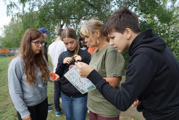 Zoologická exkurze Ekosystém rybníka, 5. 9. 2018, rybník v lesoparku u Valašského ekocentra (foto Mirek Dvorský) (22)