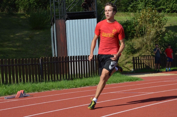 Středoškolský atletický pohár, okresní kolo, stadion Valašské Meziříčí, 18. 9. 2018 (foto Monika Hlosková) (5)