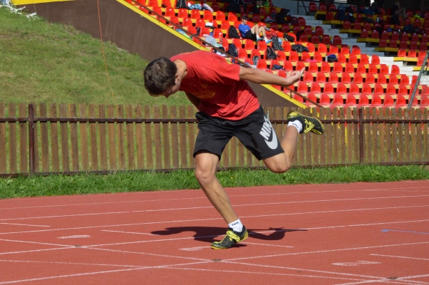 Středoškolský atletický pohár, okresní kolo, stadion Valašské Meziříčí, 18. 9. 2018 (foto Monika Hlosková) (7)