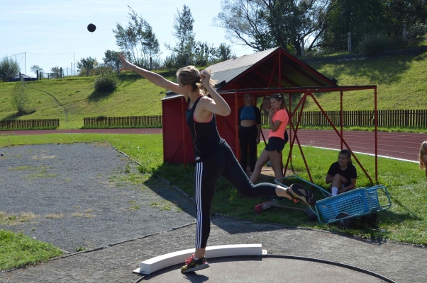 Středoškolský atletický pohár, okresní kolo, stadion Valašské Meziříčí, 18. 9. 2018 (foto Monika Hlosková) (20)