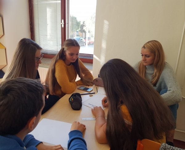 Evropský den jazyků, hodina německého jazyka v 1. A, 26. 9. 2018 (foto Jana Kopřivová, Lada Fusková) (9)