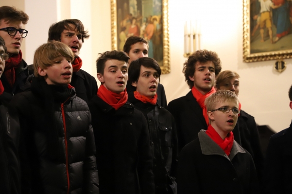 Předvánoční koncerty sboru Basové G ve Valašském Meziříčí , Nanebevzetí panny Marie, 21. 12. 2018 (foto František Jaskula) (6)