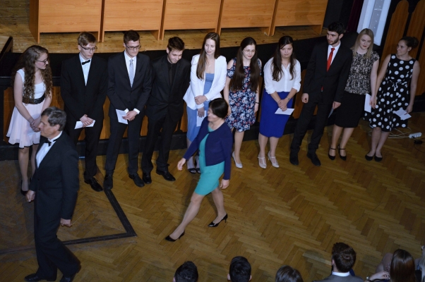 Slavnostní zakončení maturitních zkoušek, sál KZ Valašské Meziříčí, 31. 5. 2019 (foto Monika Hlosková) (26)