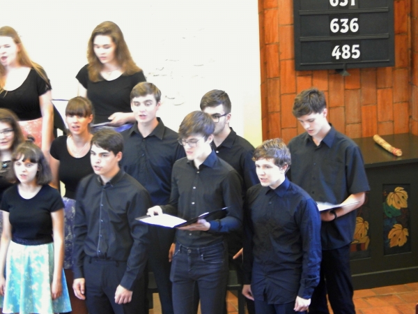 Benefiční koncert „Studenti městu“, kostel Českobratrské církve evagelické ve Valašském Meziříčí, 13. 6. 2019 (foto Monika Hlosková) (5)