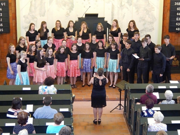 Benefiční koncert „Studenti městu“, kostel Českobratrské církve evagelické ve Valašském Meziříčí, 13. 6. 2019 (foto Monika Hlosková) (8)