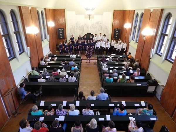 Benefiční koncert „Studenti městu“, kostel Českobratrské církve evagelické ve Valašském Meziříčí, 13. 6. 2019 (foto Monika Hlosková) (11)