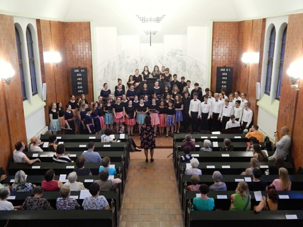 Benefiční koncert „Studenti městu“, kostel Českobratrské církve evagelické ve Valašském Meziříčí, 13. 6. 2019 (foto Monika Hlosková) (16)