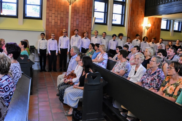 Benefiční koncert „Studenti městu“, kostel Českobratrské církve evagelické ve Valašském Meziříčí, 13. 6. 2019 (foto Pavel Novosád) (3)