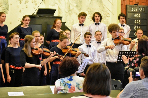 Benefiční koncert „Studenti městu“, kostel Českobratrské církve evagelické ve Valašském Meziříčí, 13. 6. 2019 (foto Pavel Novosád) (20)