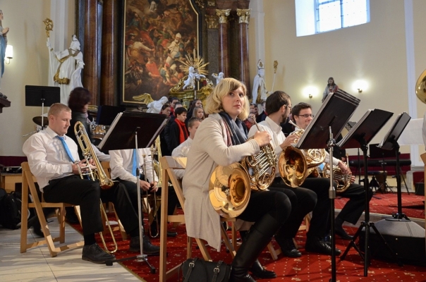 Adventní koncert Basové G a Beskydský orchestr 22. 12. 2019 (foto Stanislav Prečan) (5)