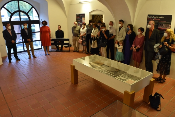 Vernisáž výstavy Gymnázium a jeho město MaGC 8. 9. 2021 (foto Pavel Novosád) (14)