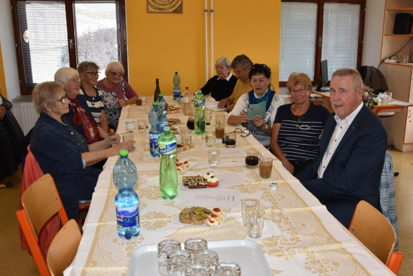 Setkání nejstarších absolventů. Foto Pavel Novosád (6)