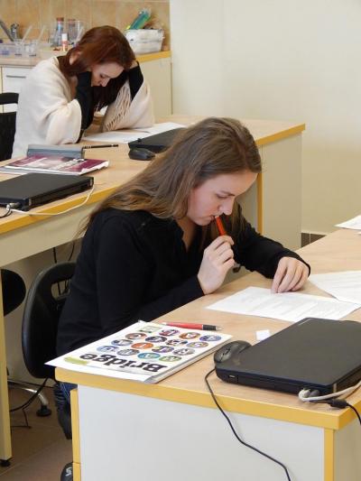 Školní kolo Biologické olympiády kategorie A a B, 17. 2. 2016, písemný test, (foto Pavel Groh)