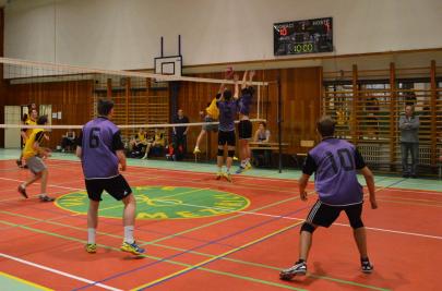 Krajské kolo ve volejbale chlapců SŠ, 23. 2. 2016, zápas GFPVM s Gymnáziem Uherský Brod (foto: Monika Hlosková)