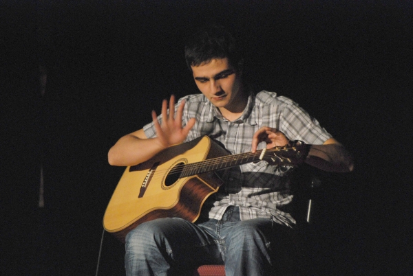Akademie školy, 19. 4. 2012, kytarový mág (foto: Pavel Novosád)